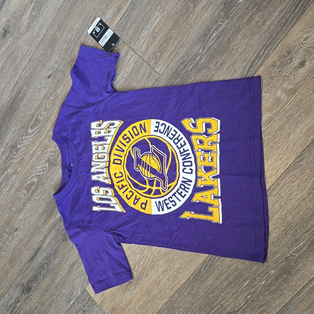 NBA Boys Medium (8/10) Los Angeles Lakers Purple Short Sleeve T-Shirt New w/ Tag